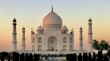 Taj Mahal - Hans Tour and Travels